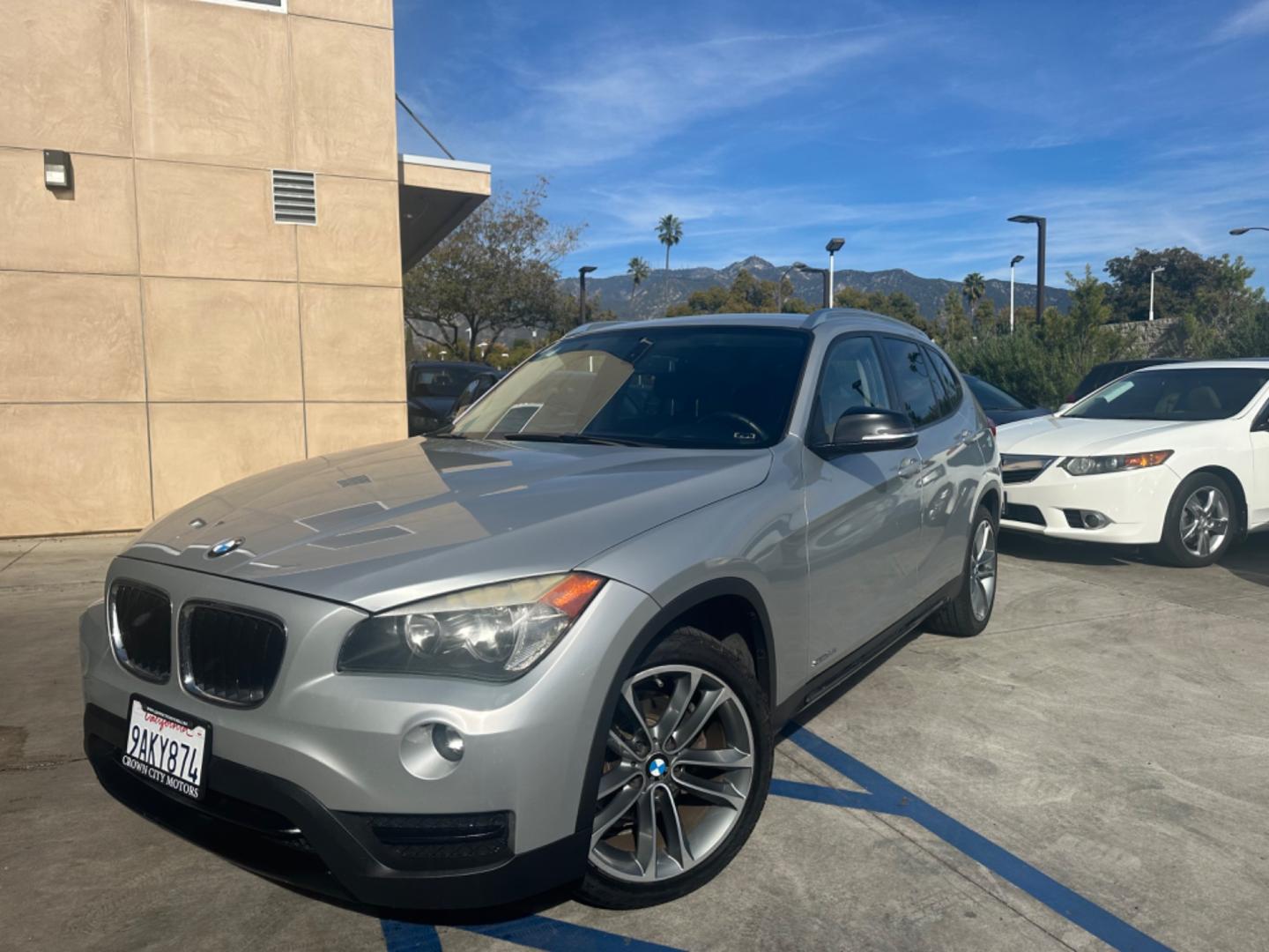 2013 Silver Metallic /Black BMW X1 sDrive28i (WBAVM1C59DV) with an 2.0L L4 DOHC 16V engine, 8-Speed Automatic transmission, located at 30 S. Berkeley Avenue, Pasadena, CA, 91107, (626) 248-7567, 34.145447, -118.109398 - Leather Seats! Premium Wheels! This 2013 BMW X1 sDrive28i looks and drives well. Bad Credit? We can help! We are the bank. All our cars are thoroughly inspected and reconditioned by our technicians. FREE CARFAX report. Stop by or call to speak with our friendly staff. Whether you have bad credit, no - Photo#0